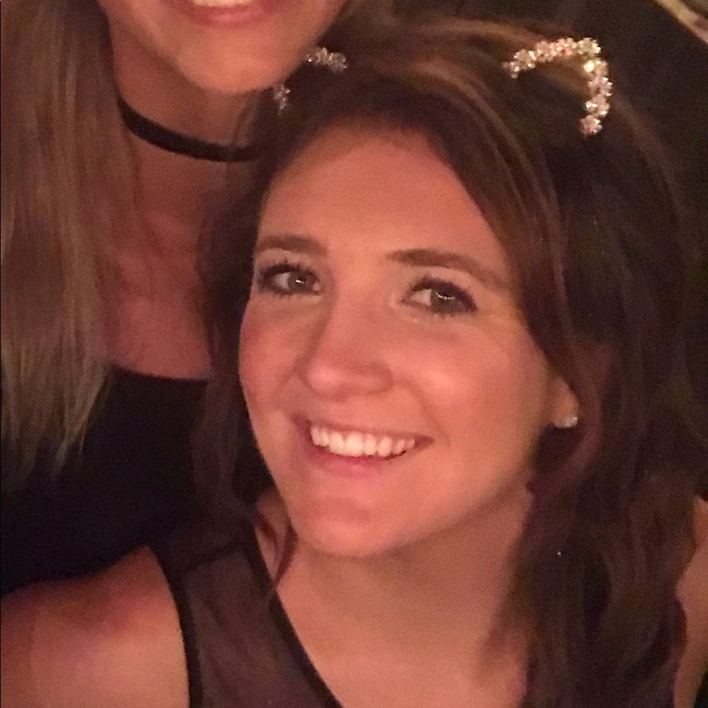 Meet your Posher, Amanda